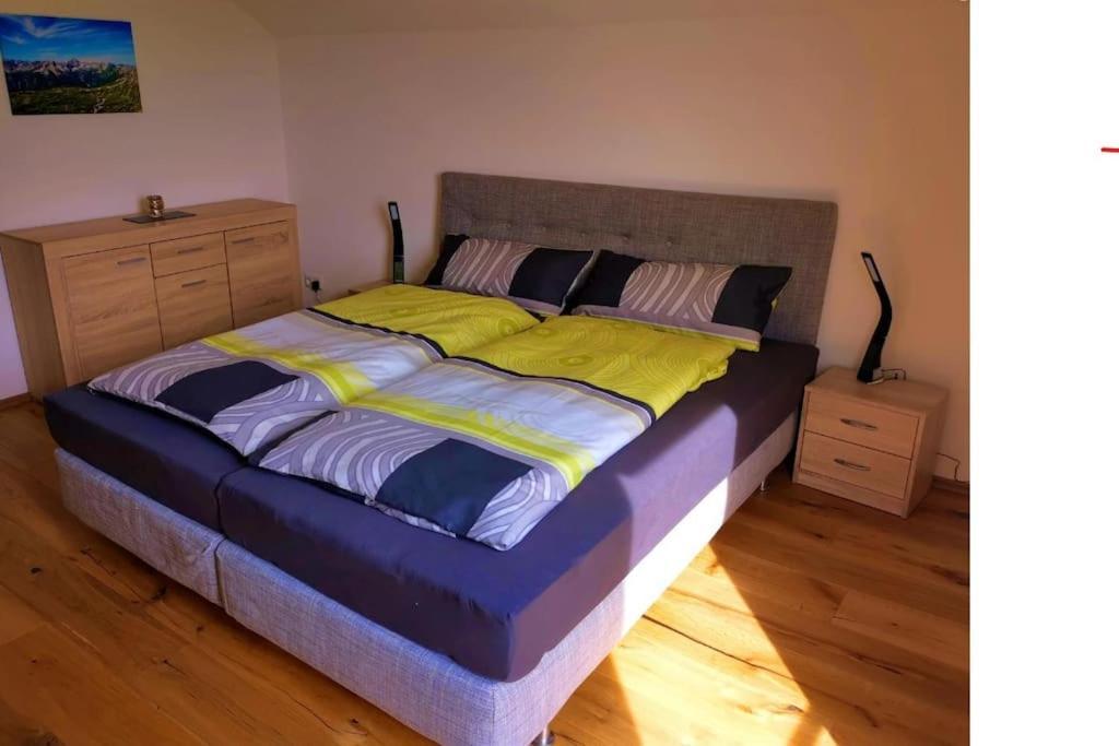 Wohnung Mit Ausblick Im Allgaeu Mit 2 Schlafzimmern มาร์คโทเบอร์ดอร์ฟ ภายนอก รูปภาพ